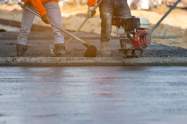 Best Concrete Pool Decks in Squirrel Mountain Valley, CA